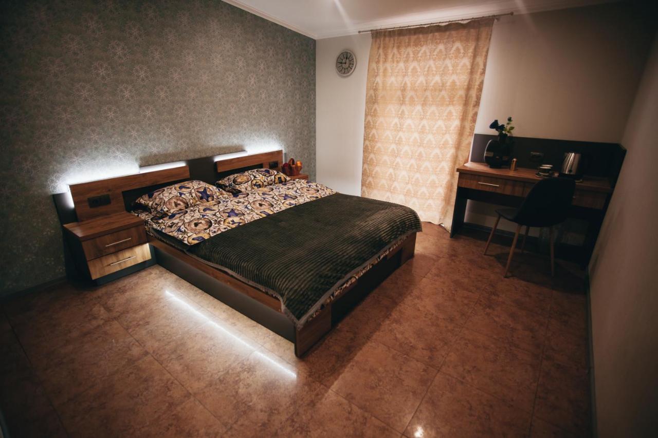 4Rooms Vinnytsia Exterior photo